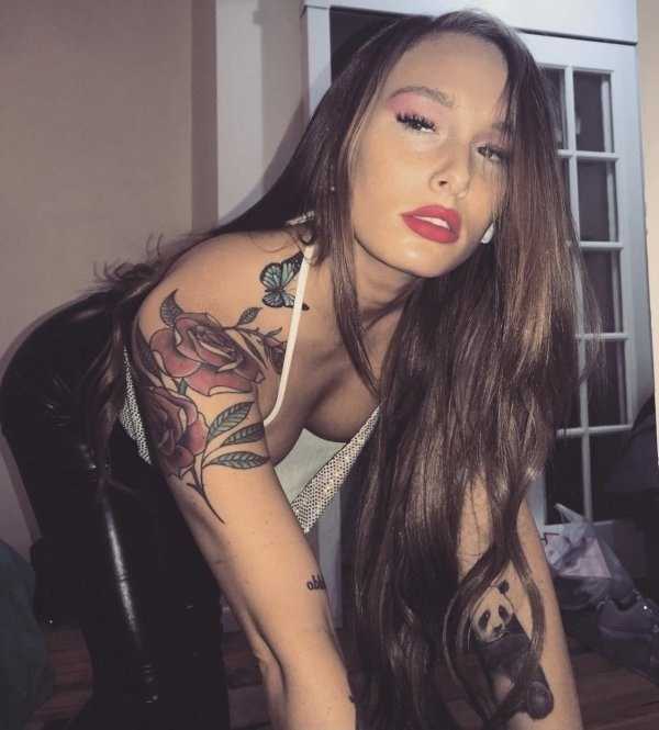 Hot Girls In Latex & Leather #22 (49 photos)