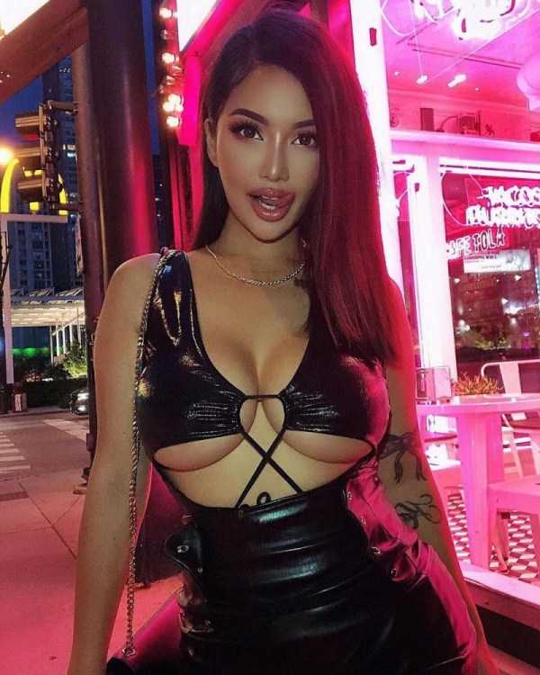 Hot Girls In Latex & Leather #23 (39 photos)