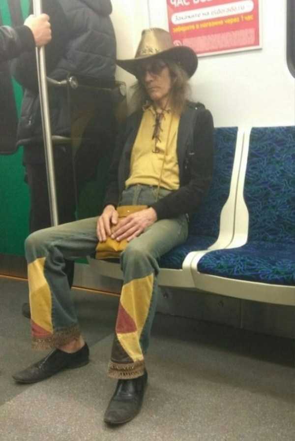 strange russian subway fashion 18