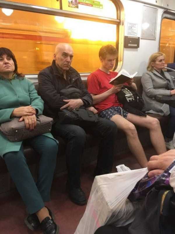 strange russian subway fashion 38