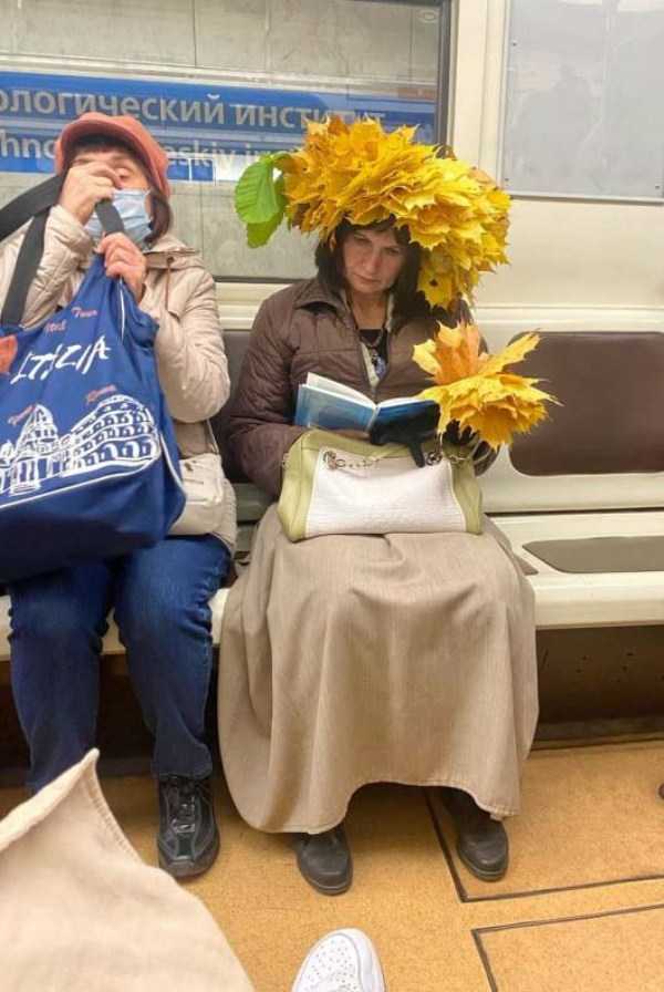strange russian subway fashion 5