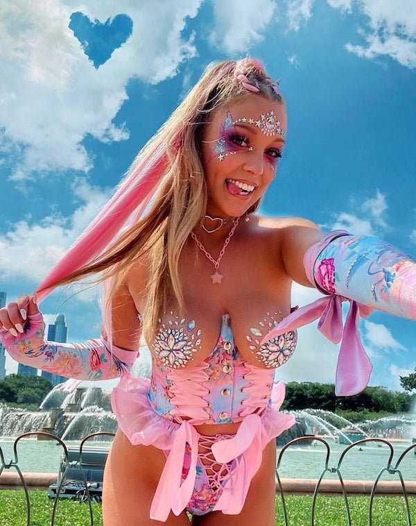 Hot Girls In Corsets #5 (41 photos)