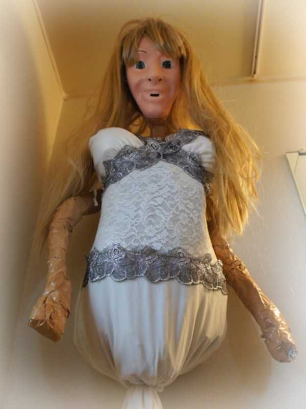 33 Creepy Store Mannequins (33 photos)