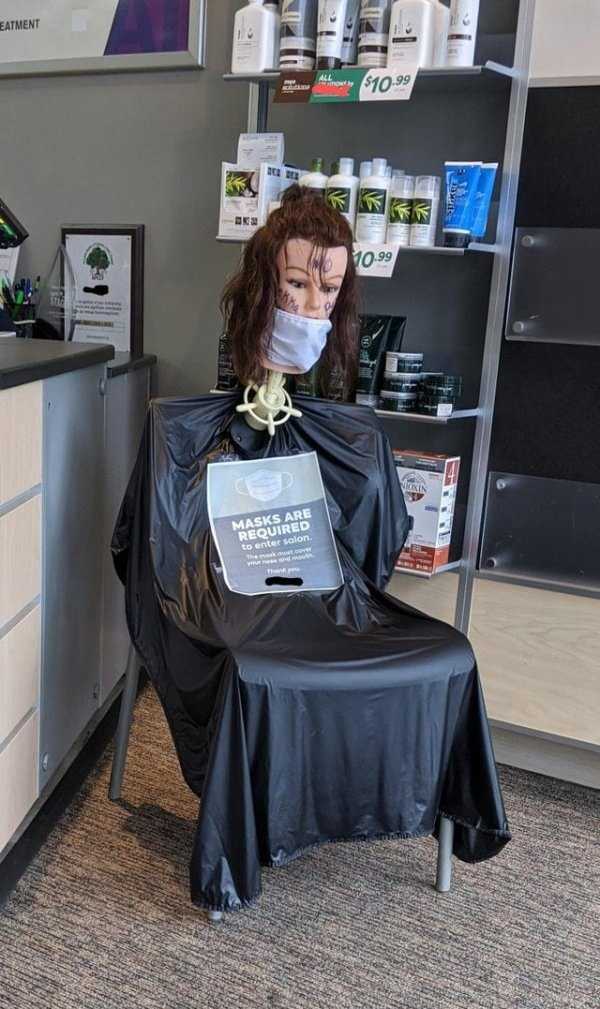 33 Creepy Store Mannequins (33 photos)