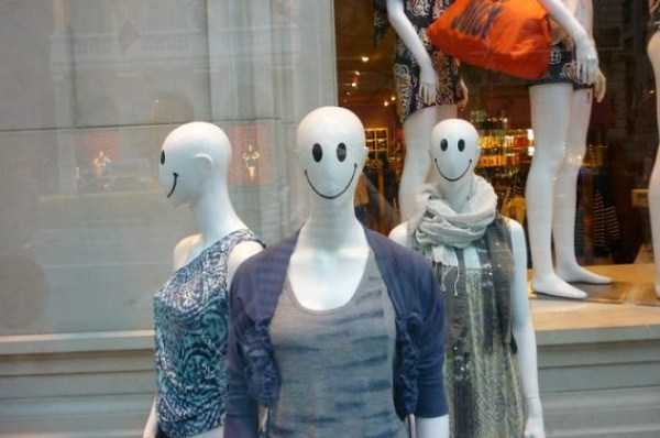 33 Creepy Store Mannequins (33 photos)