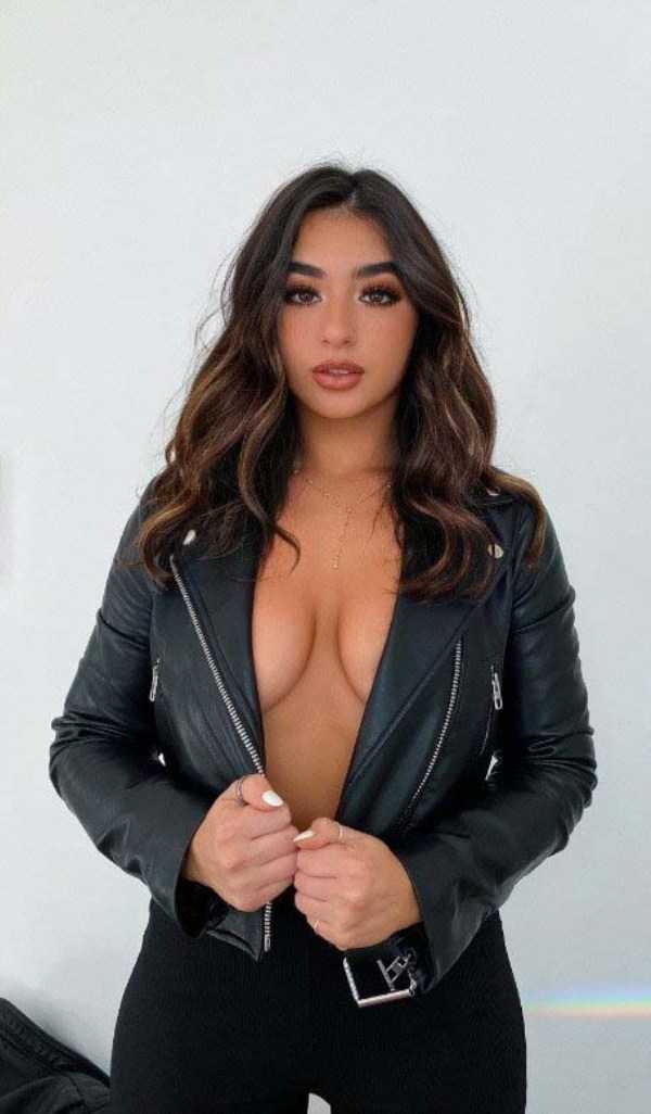 Hot Girls In Latex & Leather #24 (47 photos)