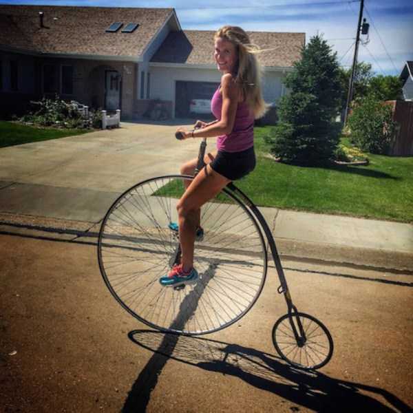 Hot Girls On Bicycles #8 (39 photos)