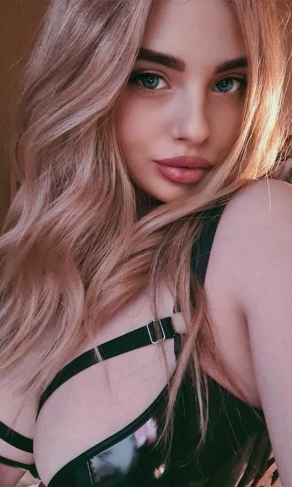 Hot Girls In Latex & Leather #26 (43 photos)