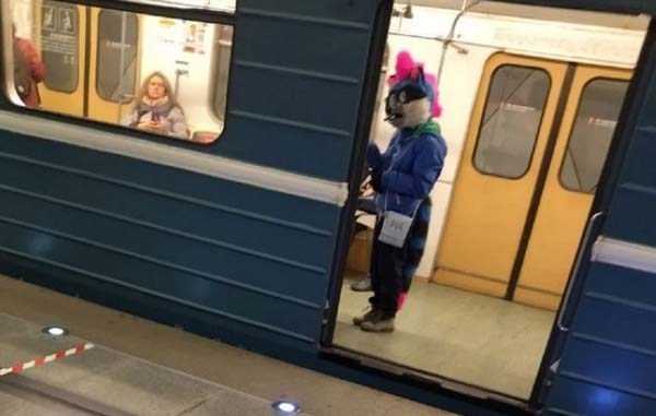 Weird Russian Subway Fashion #170 (45 photos)