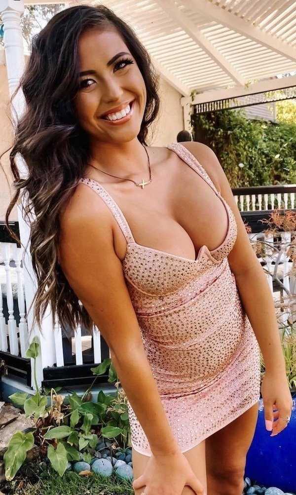 girls in tight dresses 18 Hot Girls In Tight Dresses #33 (49 photos)