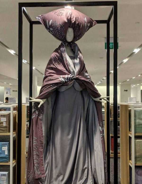 44 Scary Mannequins (44 photos)