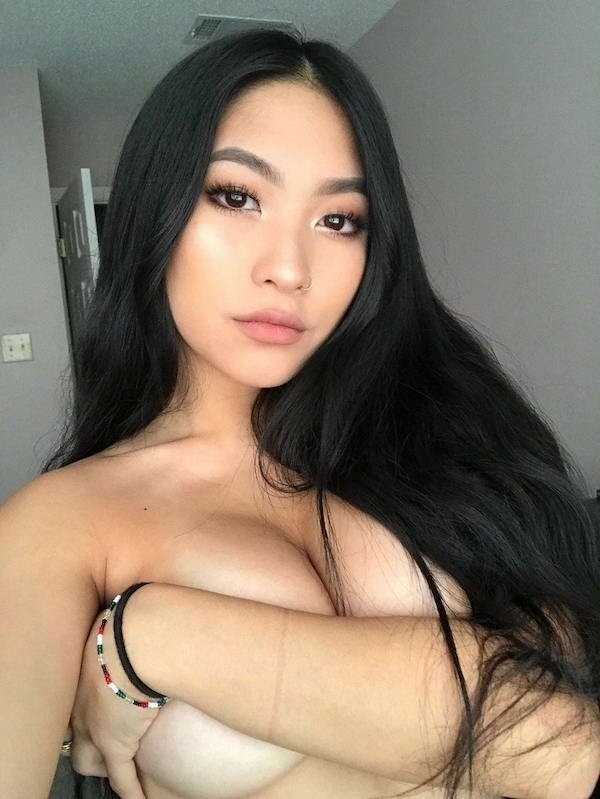 Hot Asian Girls #35 (48 photos)