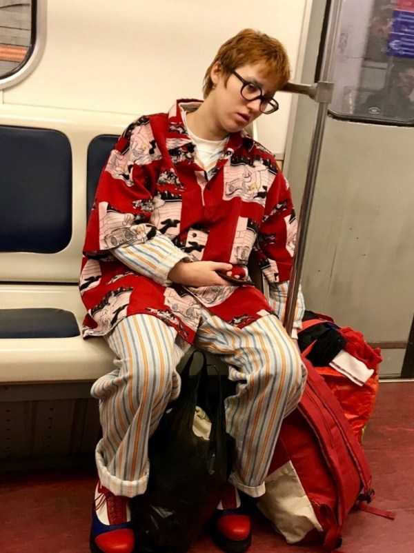 weird russian subway fashion 10