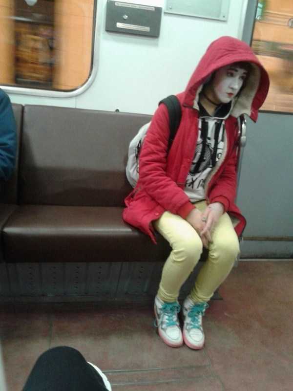weird russian subway fashion 46