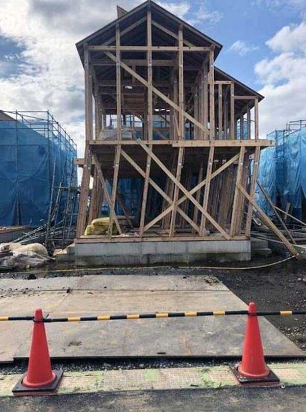 construction fails 16