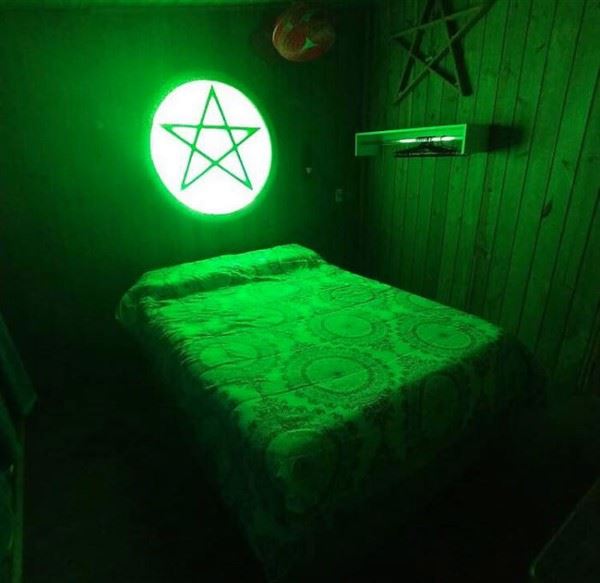 These Are Not Ordinary Bedrooms (40 photos)