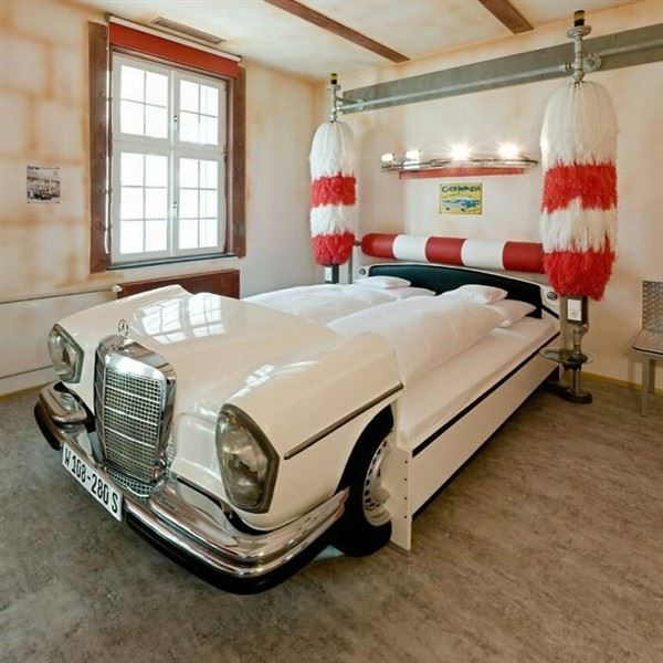 These Are Not Ordinary Bedrooms (40 photos)