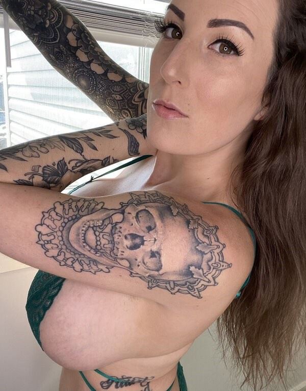 hot busty girls 43 Hot Busty Girls #41 (43 photos)