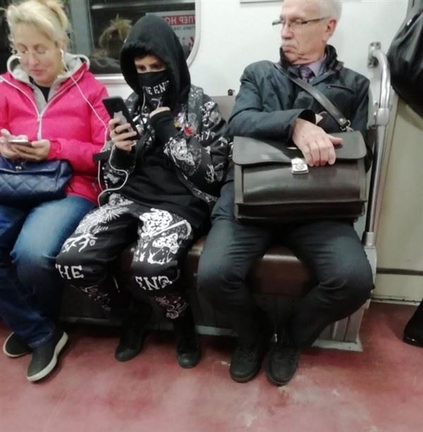 weird russian subway fashion 32