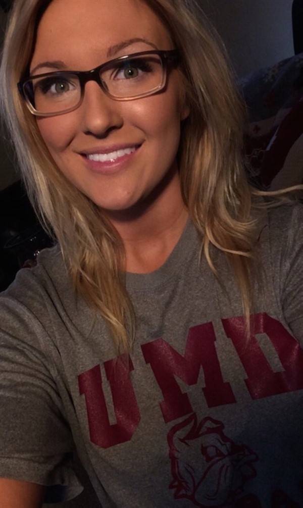 hot girls with glasses 1