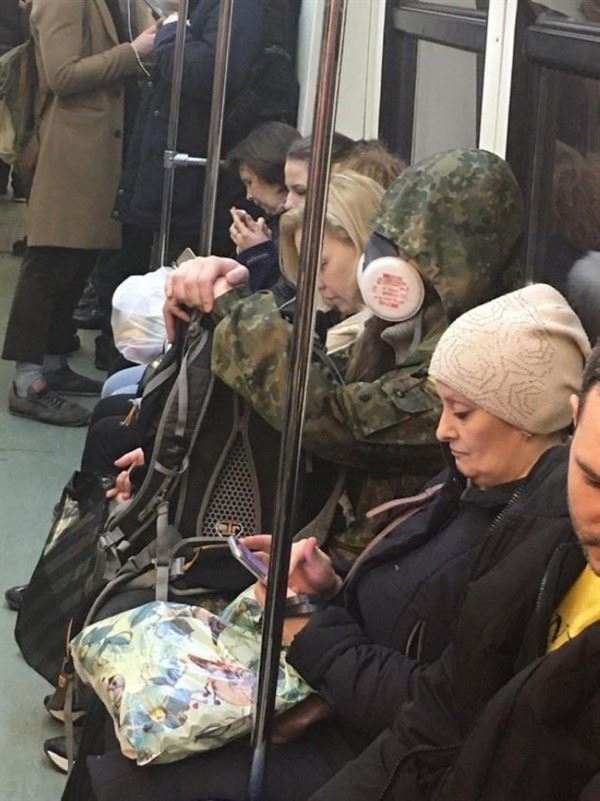 weird russian subway fashion 21