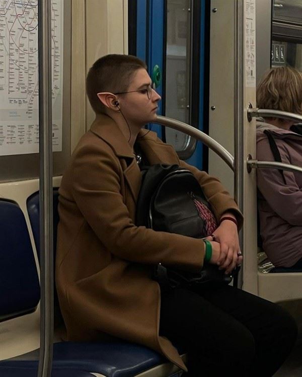 weird russian subway fashion 3