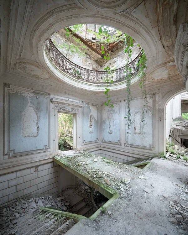 abandoned places things 36