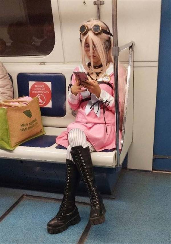 weird russian subway fashion 26