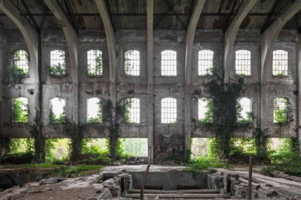 The Beauty Of Abandoned Places #1 (35 photos)