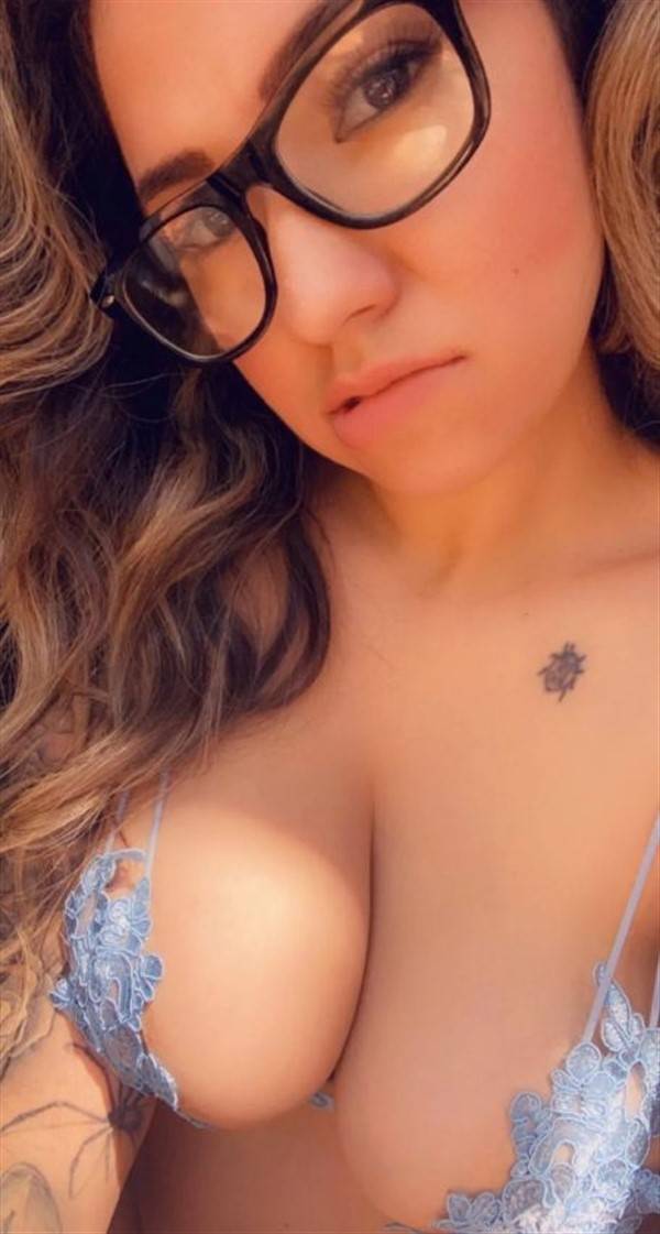 girls with glasses 13
