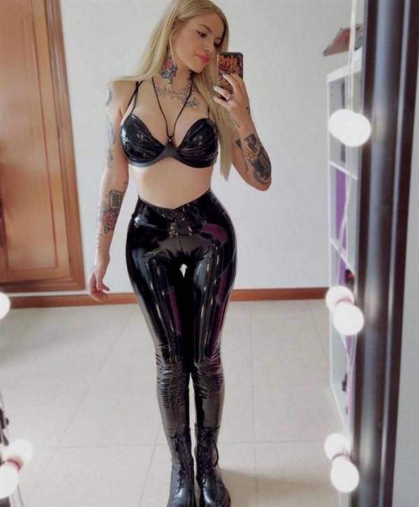 sexy girls latex leather 34