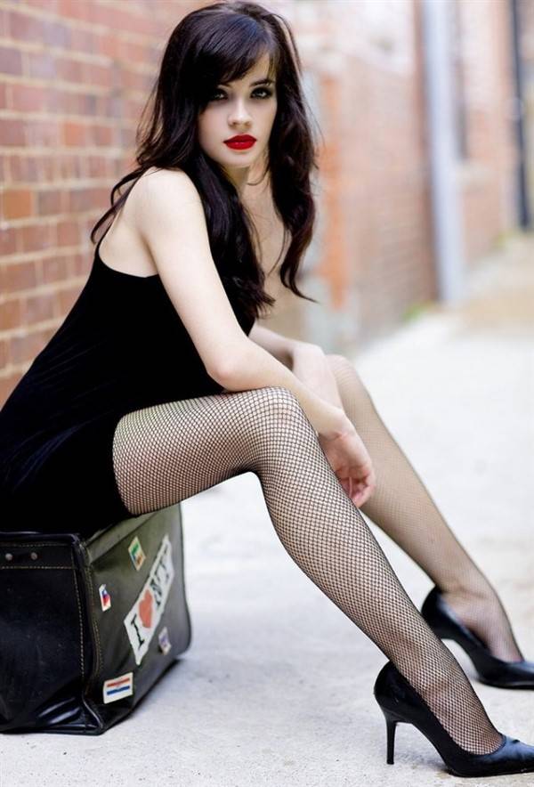 Hot Girls With Red Lips #6 (38 photos)