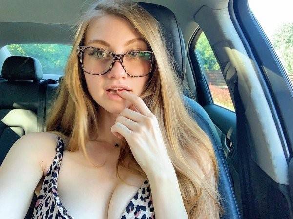 girls with glasses 27