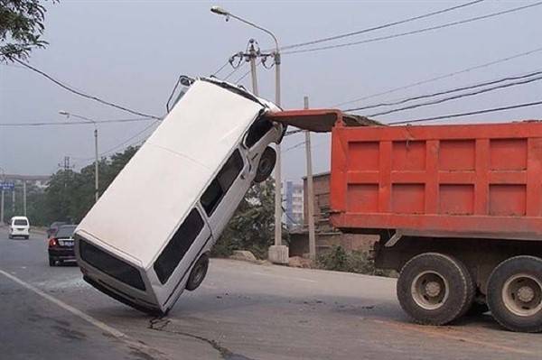 Insane Driving Fails #6 (41 photos)
