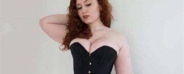 Hot Girls In Corsets #16 (37 photos)