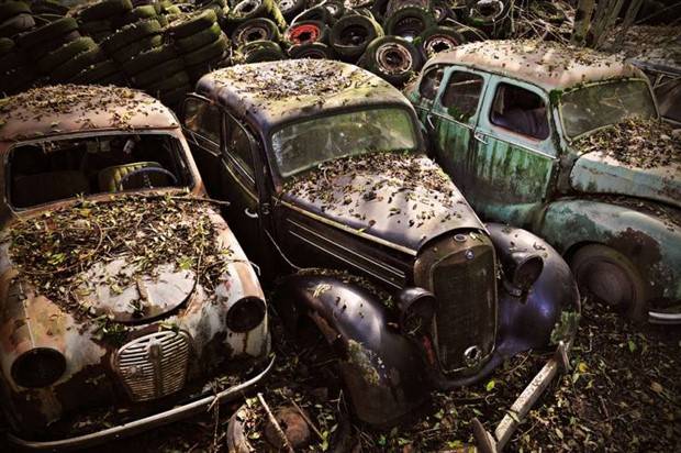 abandoned cars 1