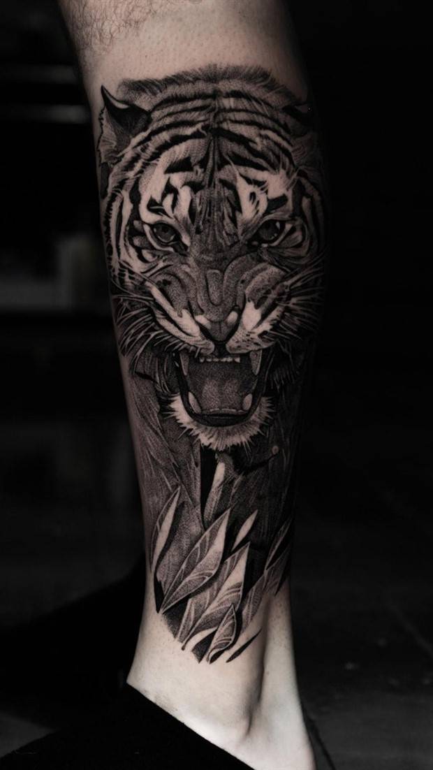 amazing realistic tattoos 36