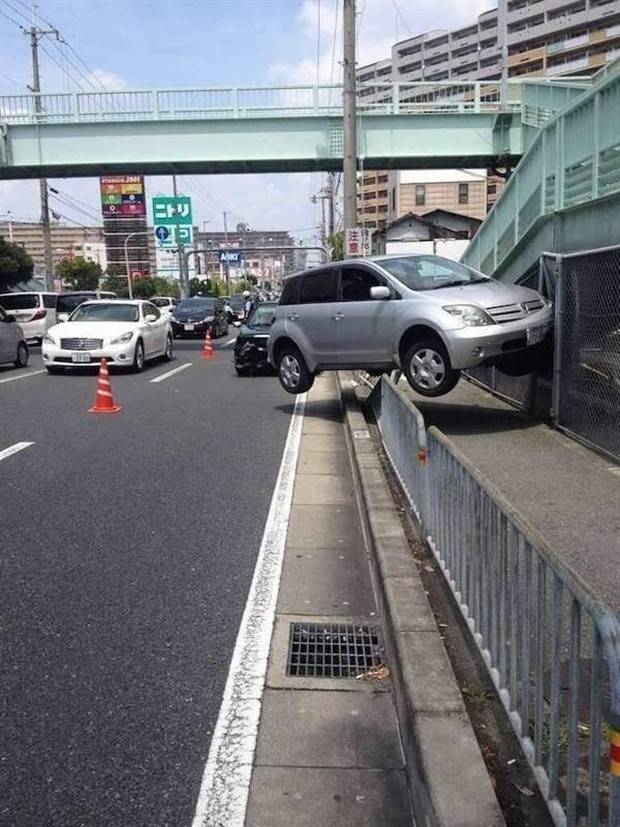 Insane Driving Fails #9 (44 photos)