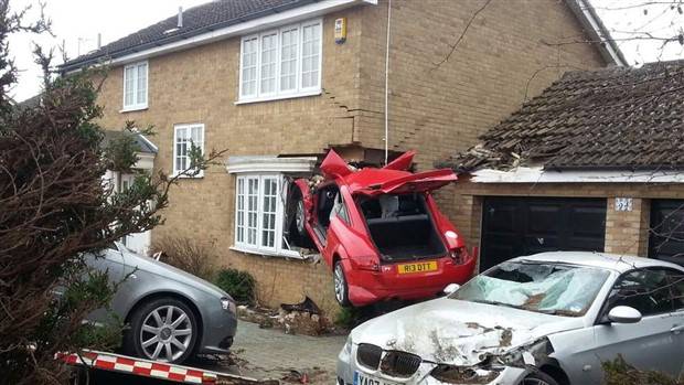 Insane Driving Fails #9 (44 photos)