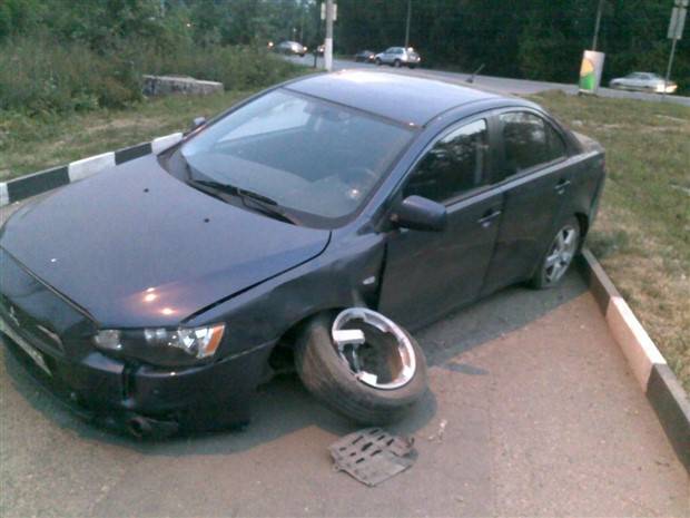 Insane Driving Fails #9 (44 photos)