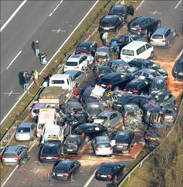 Insane Driving Fails #9 (44 photos)