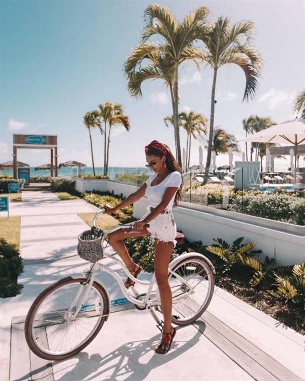 Hot Girls On Bicycles #12 (37 photos)