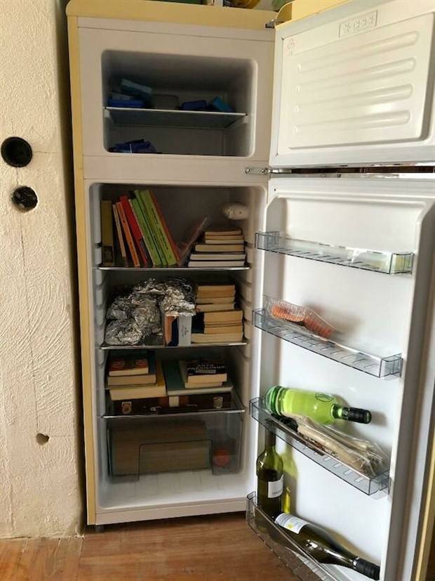 Strange Finds In Fridges (48 photos)