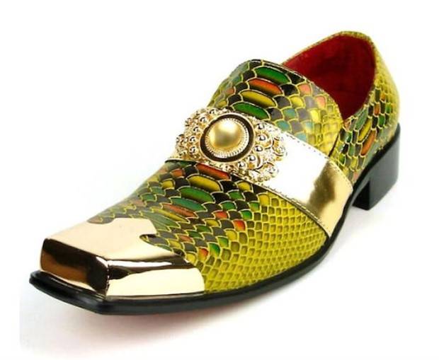 1676025453 b8ljd2it5l Strange Shoes (53 photos)