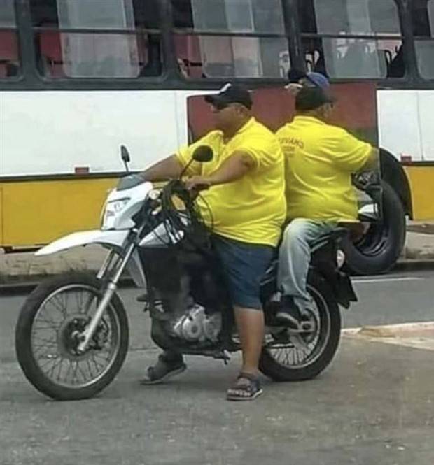 Look Twice #12 (40 photos)