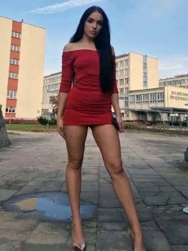 Hot Girls In Tight Dresses #43 (41 photos)