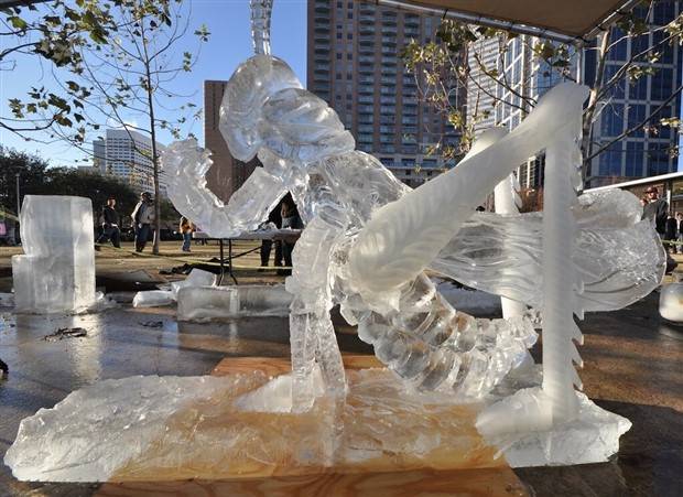 These Incredible Ice Sculptures Are Pure Works of Art (24 photos)