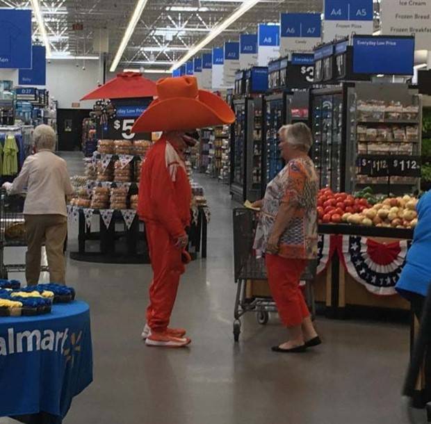 Welcome To Walmart #27 (42 photos)