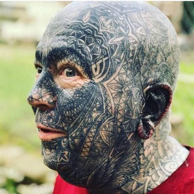 Heavily Tattooed And Pierced Freaks #25 (38 photos)