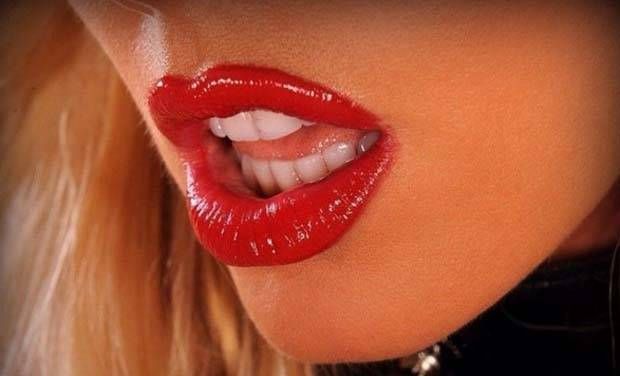 Hot Girls With Red Lips #13 (40 photos)